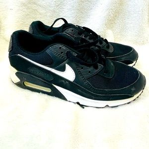 Nike Womens Air Max 90 Womens Running Casual Shoes Cq2560-001 Size 9 Black/White